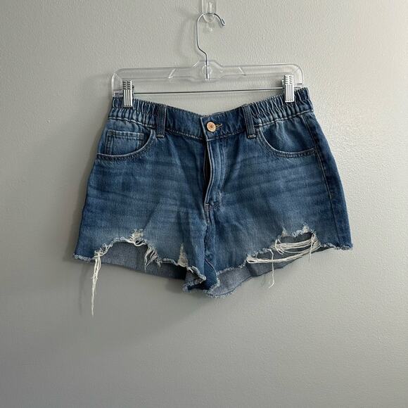 SO Jean distressed Shorts Size Medium! - Picture 5 of 6